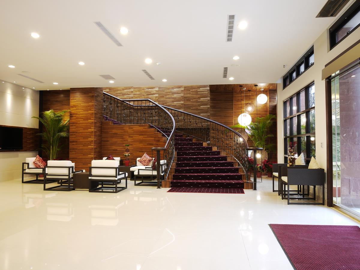 F Hotel - Sanyi Luaran gambar