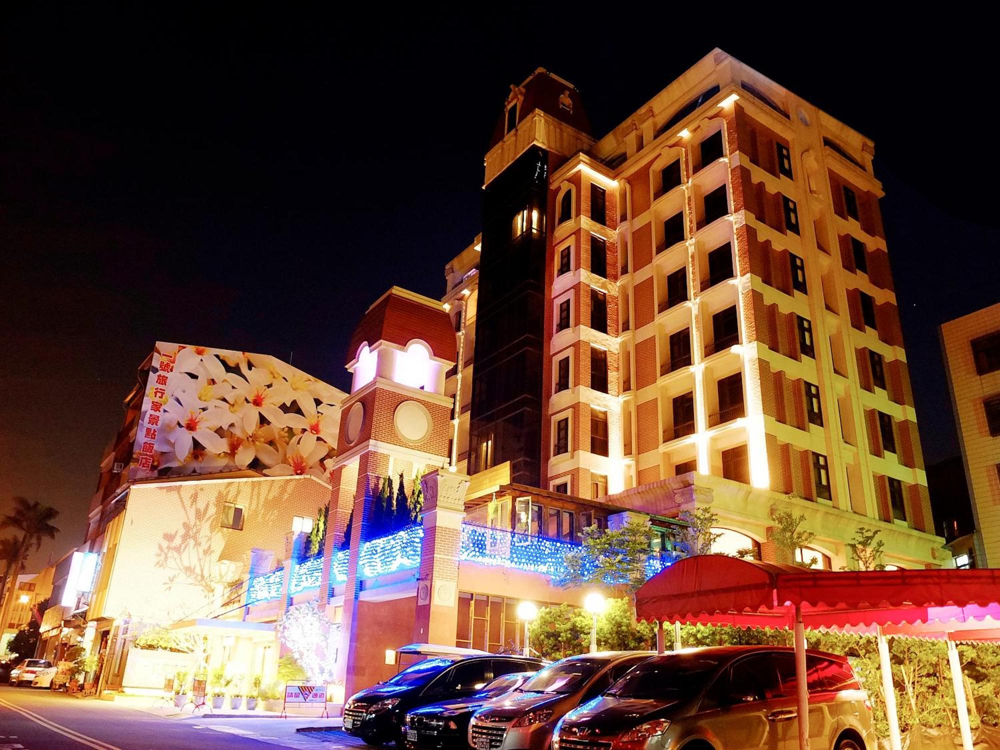 F Hotel - Sanyi Luaran gambar