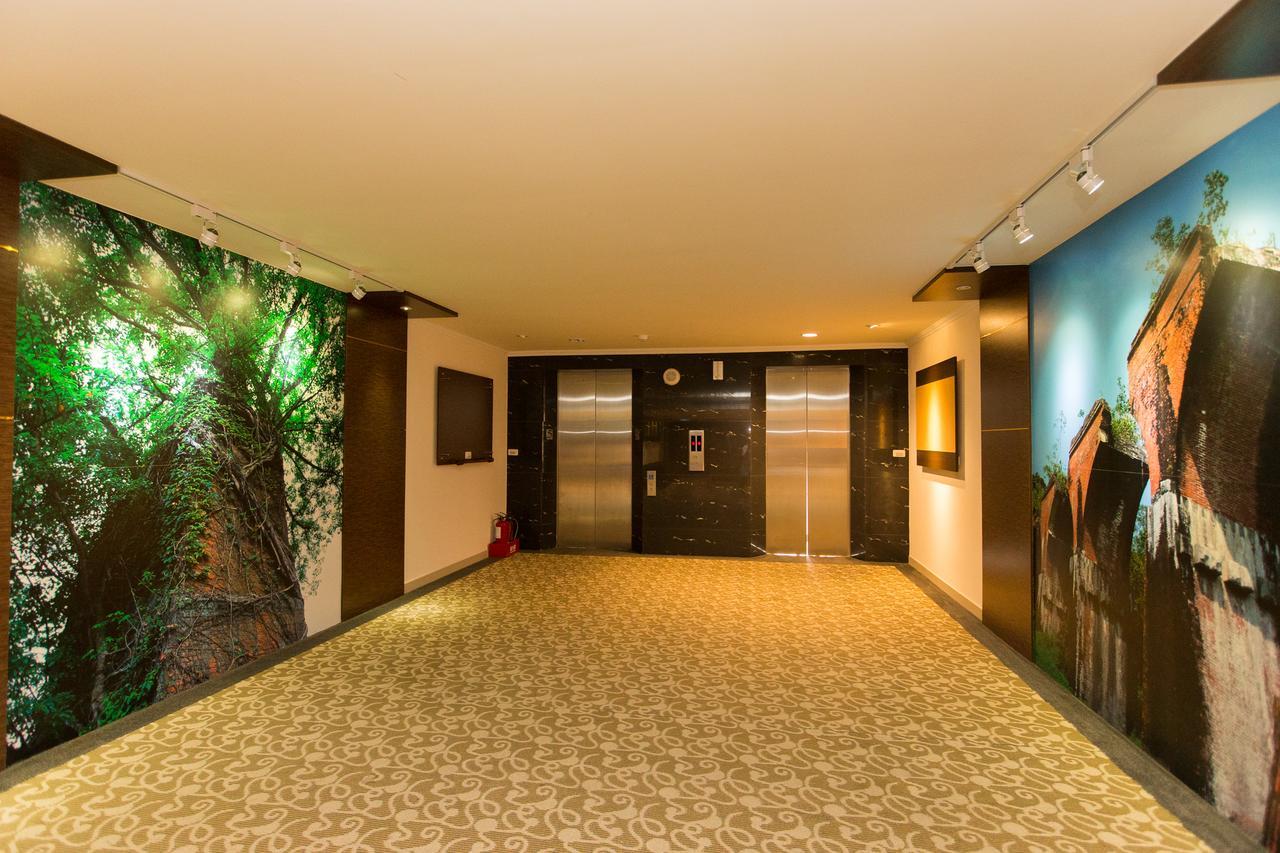F Hotel - Sanyi Luaran gambar