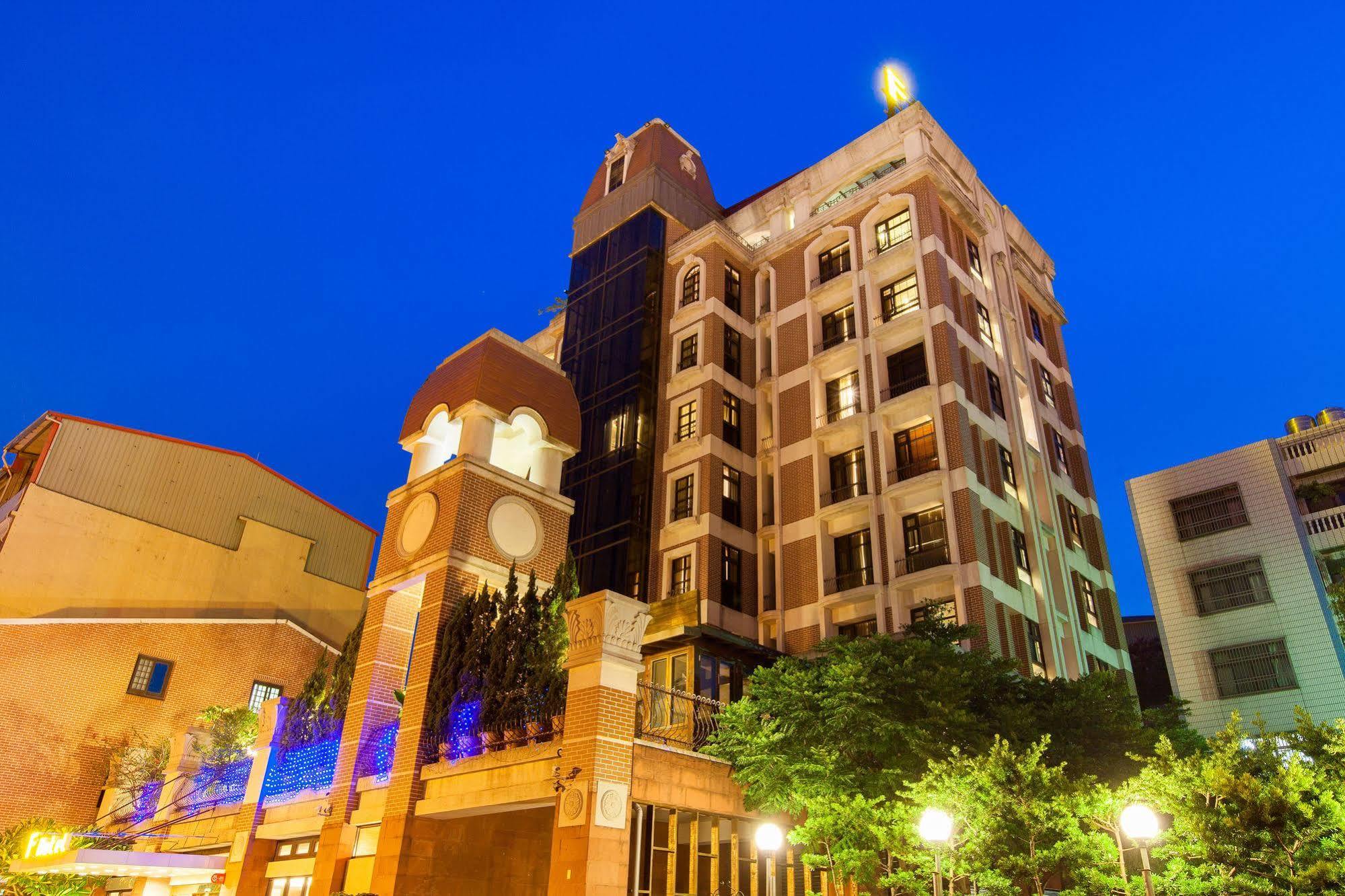 F Hotel - Sanyi Luaran gambar