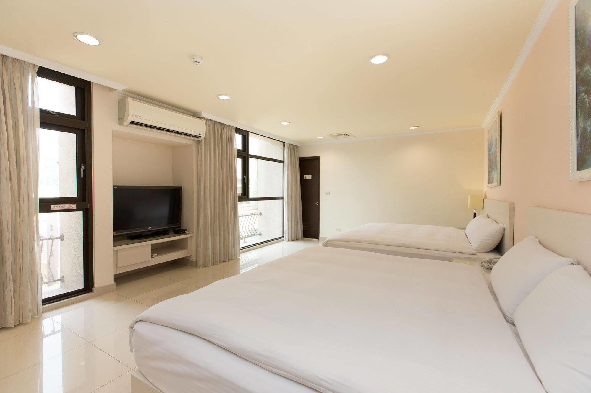 F Hotel - Sanyi Luaran gambar